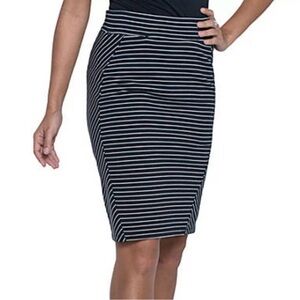 Toad & Co Transita Striped Pencil Skirt Size Small B&W Stretch Zip Pocket 21”